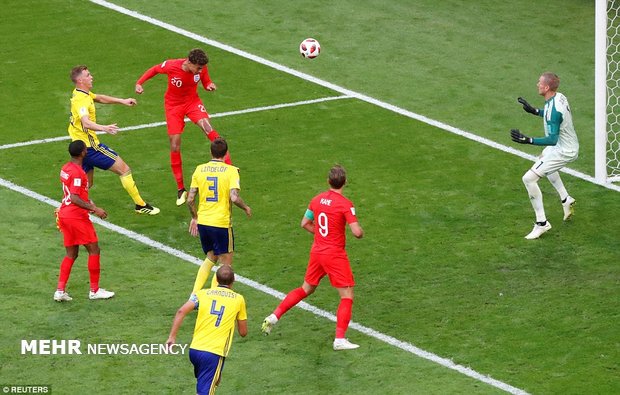 دیدار تیم های ملی فوتبال سوئد و انگلیس