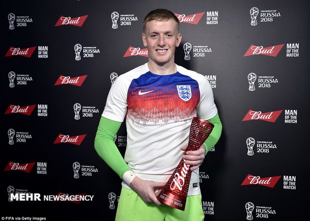 دیدار تیم های ملی فوتبال سوئد و انگلیس