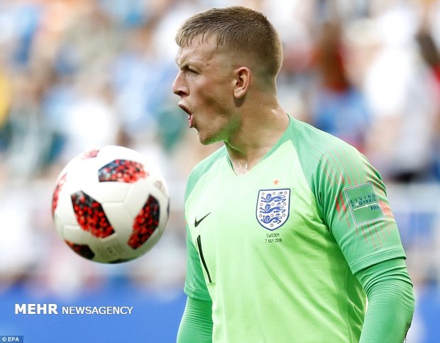 دیدار تیم های ملی فوتبال سوئد و انگلیس