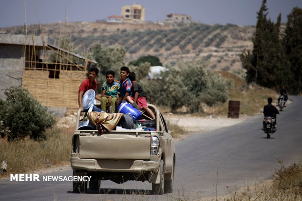 Ürdün mülteci kamplarındaki Suriyeliler geri dönüyor