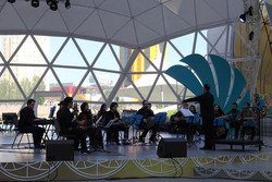 ارکستر سازهای ملی در قزاقستان اجرا کرد/ قدردانی از فخرالدینی