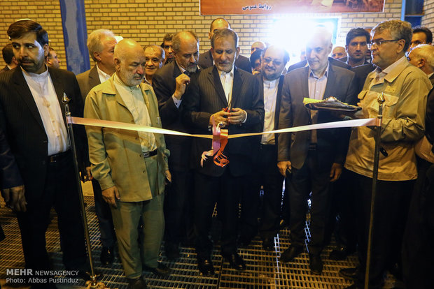 Jahangiri inaugurating steel projects in Isfahan