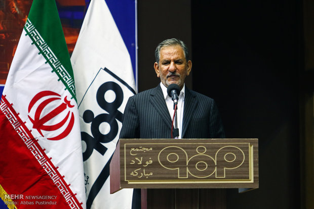 Jahangiri inaugurating steel projects in Isfahan