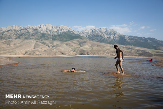 Badab Soort spring blanketed by drought 