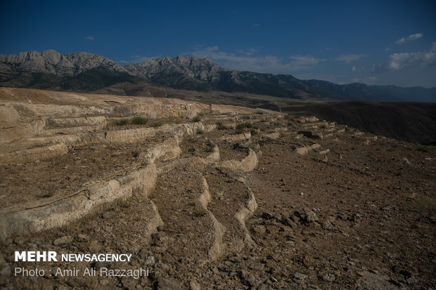 Badab Soort spring blanketed by drought 