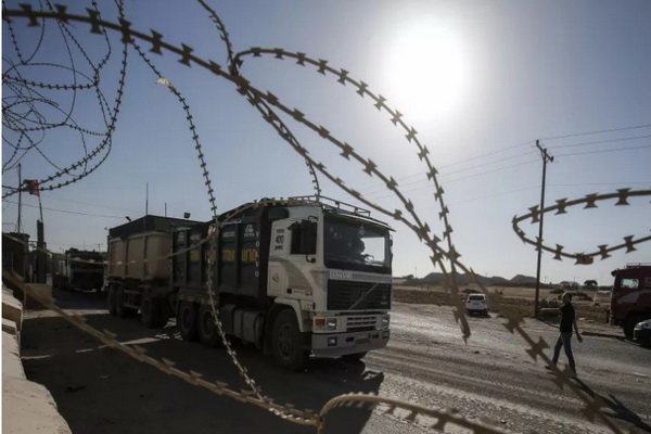 بازگشایی محدود گذرگاه «کرم ابوسالم» در نوار غزه 