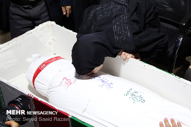 شهید محمد عمویی پس از ۳۶ سال در آغوش مادر