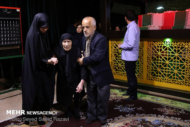 شهید محمد عمویی پس از ۳۶ سال در آغوش مادر