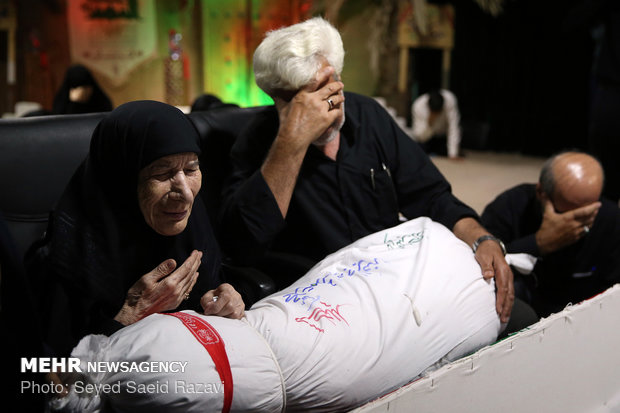 شهید محمد عمویی پس از ۳۶ سال در آغوش مادر