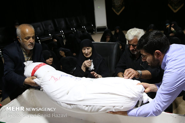 شهید محمد عمویی پس از ۳۶ سال در آغوش مادر