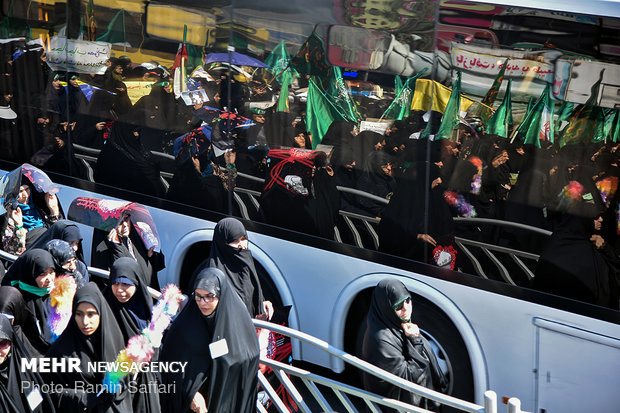 مسيرة لسيدات ايران في اليوم الوطني للعفاف والحجاب