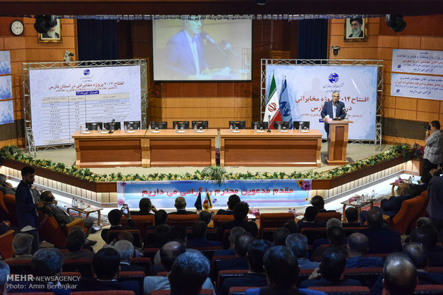 حضور وزیر ارتباطات و فن آوری اطلاعات در شورای اداری استان فارس و افتتاح پروژه های مخابراتی