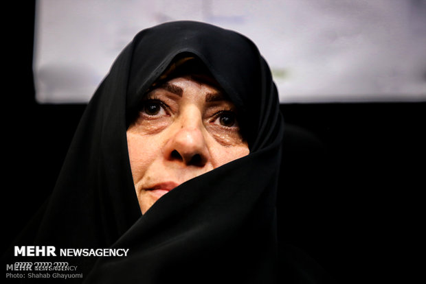 اجتماع دختران انقلاب