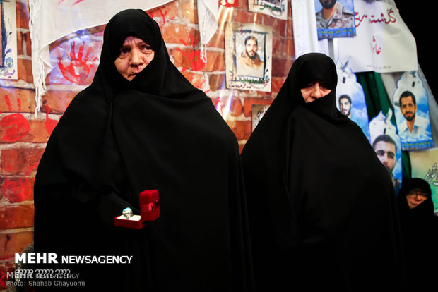 اجتماع دختران انقلاب