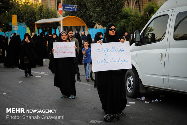 اجتماع دختران انقلاب