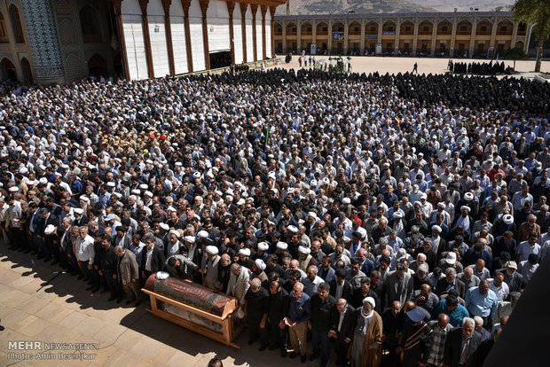 شیراز میں آیت اللہ حدائق کی تشییع جنازہ