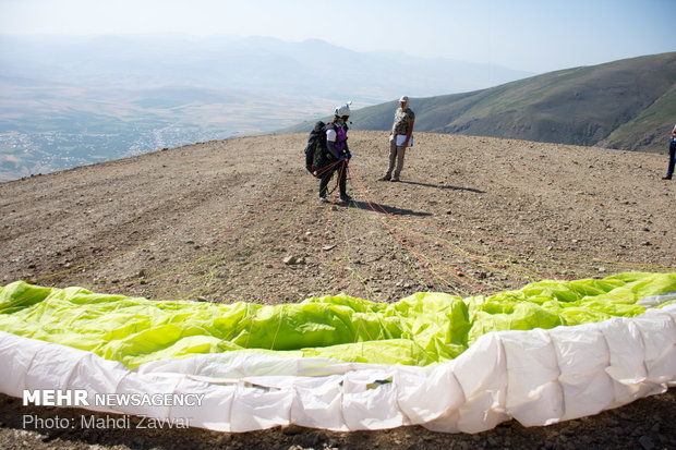 International paragliding tournament in Urmia