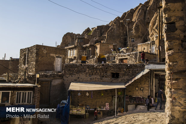 قرية كندوفان الصخرية في شمال غربي ايران 