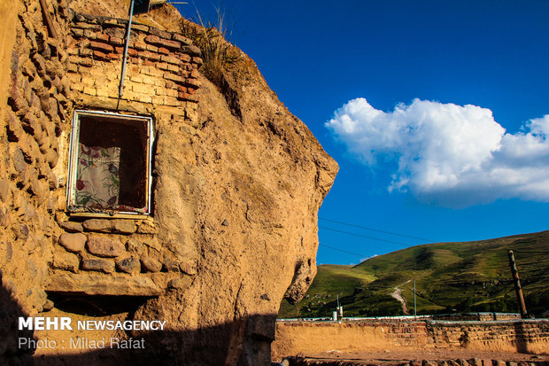 Kandovan, a terrific rocky village