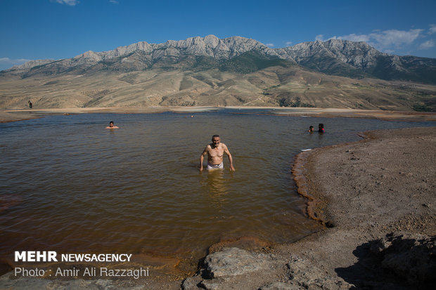 Badab Soort spring blanketed by drought 