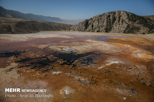 Badab Soort spring blanketed by drought 