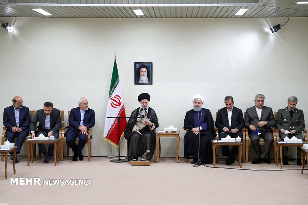 Ayat. Khamenei receives Rouhani, his cabinet