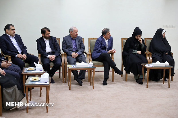 Ayat. Khamenei receives Rouhani, his cabinet