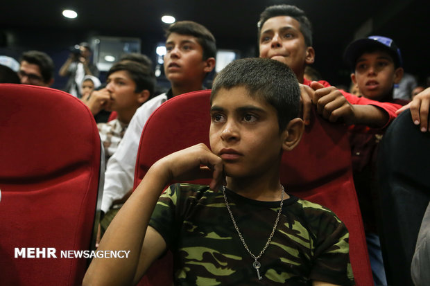 تماشای فینال جام جهانی کودکان کورپزخانه با بیرانوند