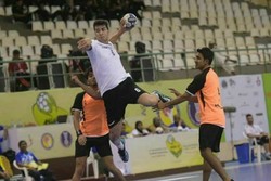 Iranian junior handball team advances to next stage in Asian c’ships
