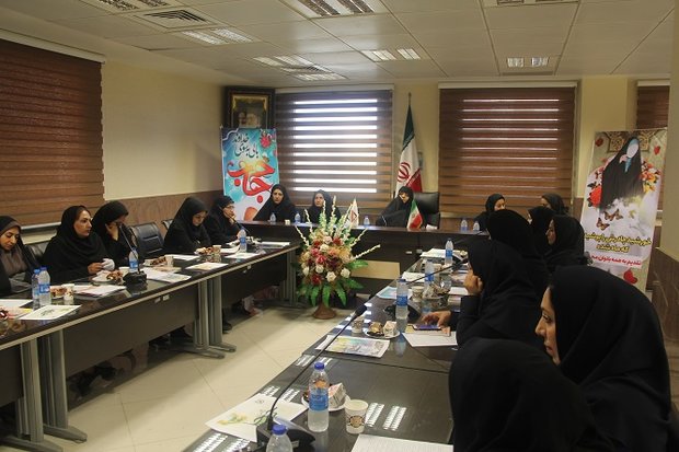 همایش روز عفاف و حجاب در گمرک بوشهر برگزار شد همایش روز عفاف و حجاب در گمرک بوشهر برگزار شد