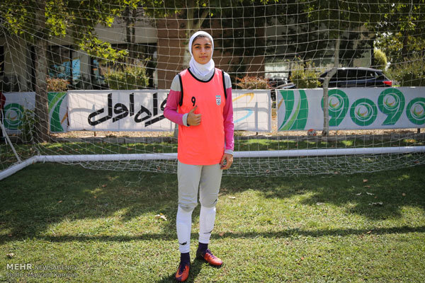 زهرا خدابخشی: حمایت فدراسیون فوتبال از بانوان رو به رشد است