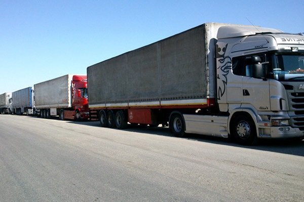جلوگیری از قاچاق ۲ هزار لیتر سوخت توسط کامیون‌های ترکیه‌ای