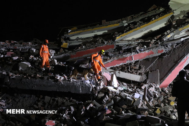 بھارت میں عمارت گرنے سے ہلاکتوں کی تعداد 7 ہو گئی