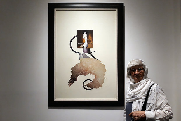هنرمندی که در ۶۲ سالگی نقاش شد/کلاژهایی با الهام از بافت چهل تیکه