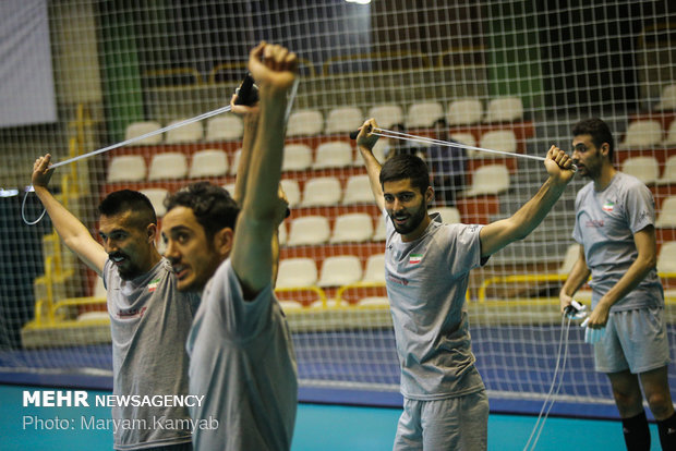 آینده والیبال ایران خطرناک است/ به جوانان می‌گویم بروند دنبال درس