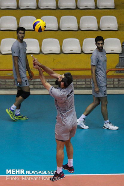 National Iranian volleyball team training session