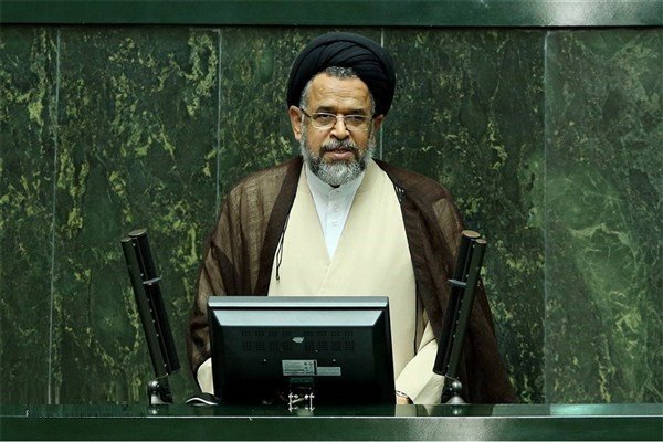 طهران: استخبارات بعض الدول المجاورة لنا تريد ضرب استقرار البلاد