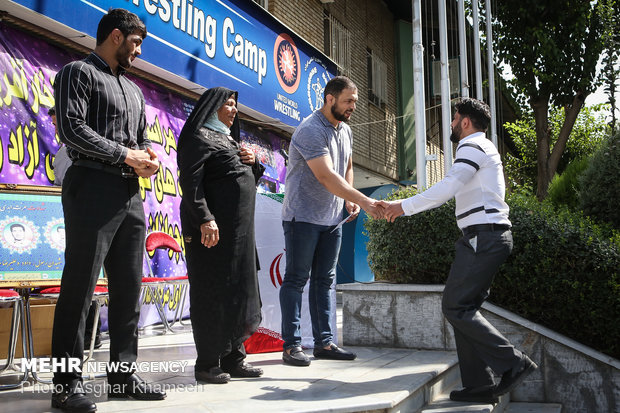 Iranian young wrestlers honored in Tehran