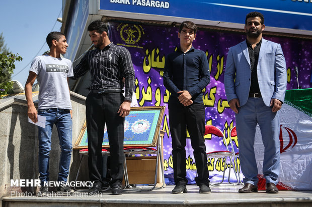 Iranian young wrestlers honored in Tehran