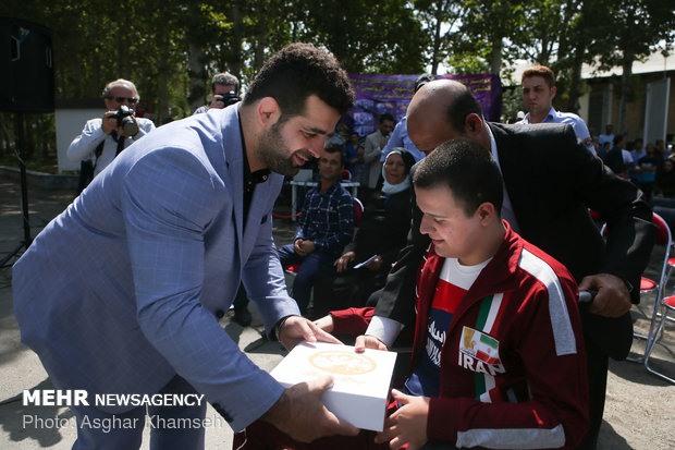 Iranian young wrestlers honored in Tehran