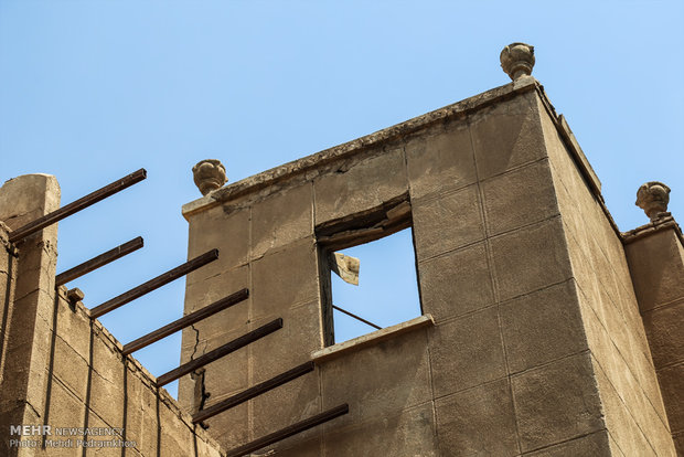 Historical hotel in Ahvaz in a bad condition