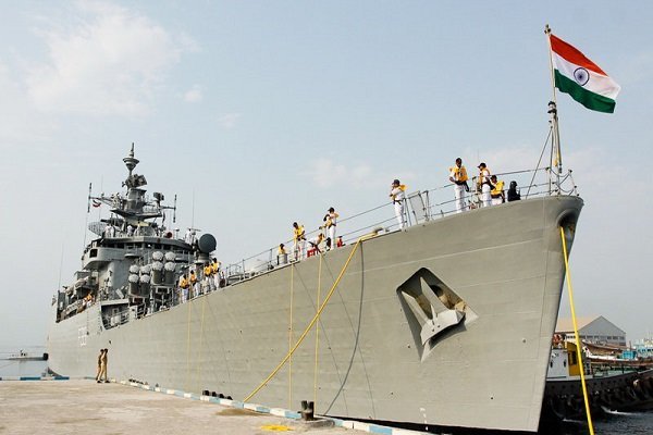 Indian frigate docks at Iran’s Bandar Abbas