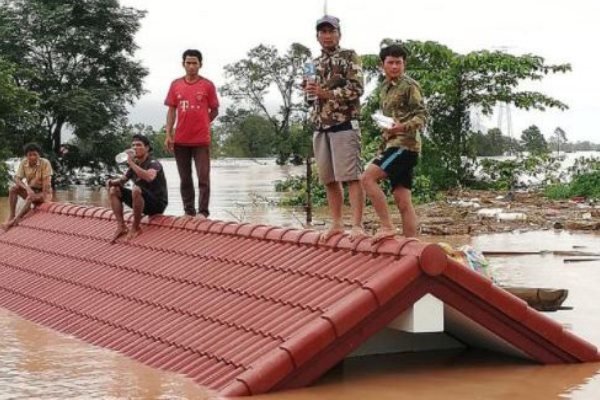 آمار کشته شدگان حادثه ویرانی سد در لائوس ۴۰ نفر اعلام شد