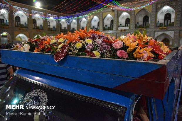 Redecorating Imam Reza shrine