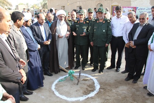 بسیج سازندگی بوشهر ۵۰۰ واحد مسکونی برای نیازمندان روستایی می‌سازد