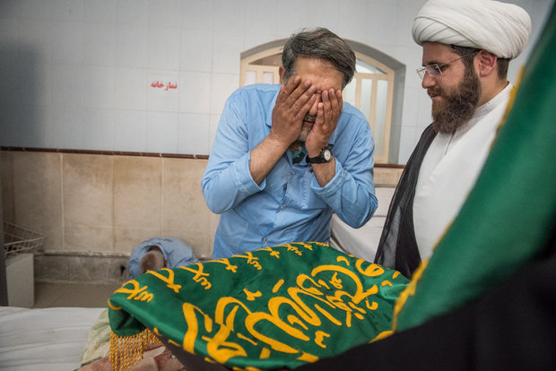 کاروان زیر سایه خورشید در شیراز