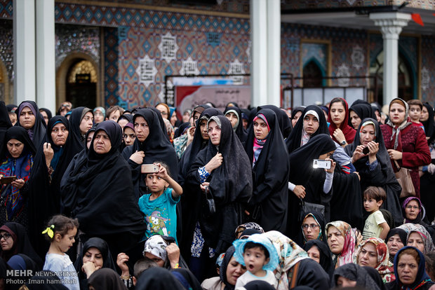 استقبال از دو شهید گمنام عملیات رمضان با حضور خادمان حرم رضوی در همدان