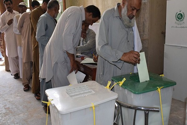 اشکال فنی دلیل تأخیر در اعلام نتایج انتخابات سراسری پاکستان است