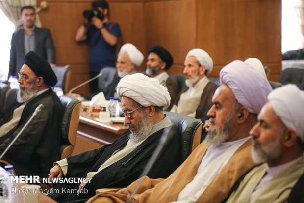 نشست مشترک هیات رئیسه مجلس خبرگان با کمیسیون ها