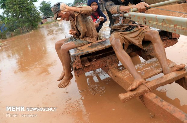 Laos’taki baraj faciasından fotoğraflar